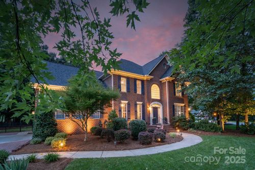 2121 Flagstick Dr, Matthews, NC, 28104-0628 | Card Image