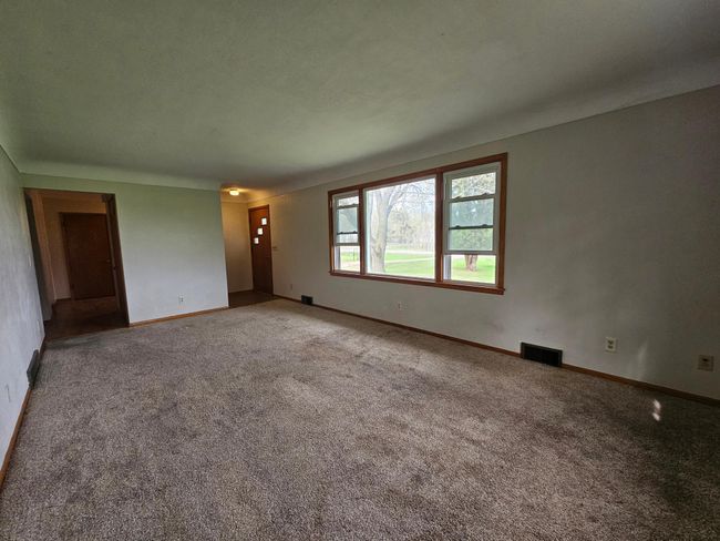 Living Room | Image 10