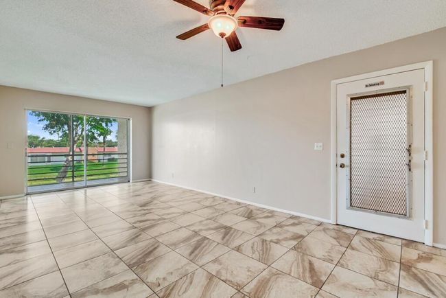 173 Lake Carol Drive, Condo with 1 bedrooms, 1 bathrooms and null parking in West Palm Beach FL | Image 3