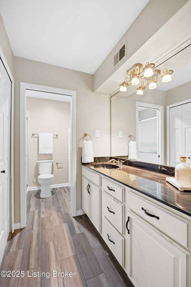 203 - 1600 Gardiner Ln, Condo with 2 bedrooms, 2 bathrooms and null parking in Louisville KY | Image 20