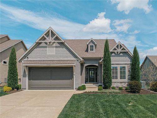2344 W 146th Ter, Leawood, KS, 66224-5942 | Card Image