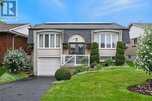 49 Brookstream Court, Hamilton (Red Hill), ON, L8K6J3 | Card Image