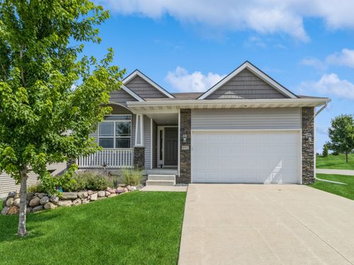 8955 Jamison Dr, West Des Moines, IA, 50266-8548 | Card Image