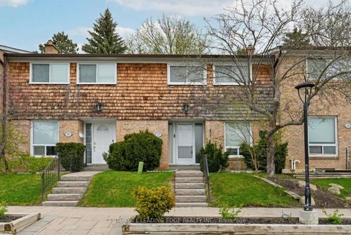 15-1 Wootten Way S, Markham, ON, L3P3H7 | Card Image