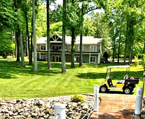 80 Pinewood Dr, Penhook, VA, 24137-3329 | Card Image