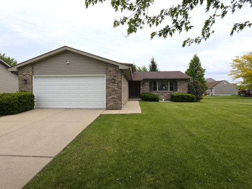 8389 Buchanan St, Merrillville, IN, 46410-1335 | Card Image