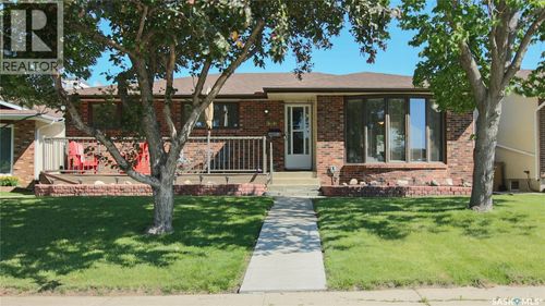 70 Hawkes Ave, Regina, SK, S4X1B4 | Card Image