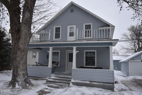 413 1st Ave Se, Ashley, ND, 58413-7306 | Card Image