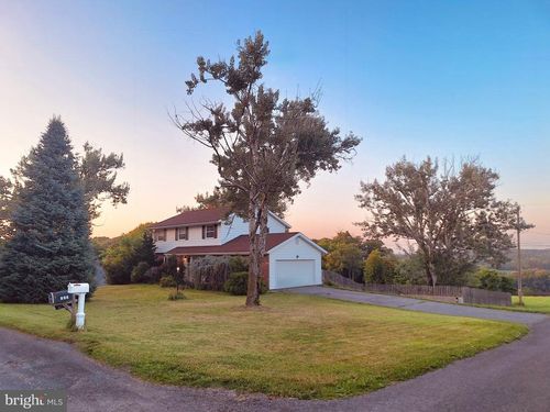 283 Skyline Ave, Lewisburg, PA, 17837-8132 | Card Image