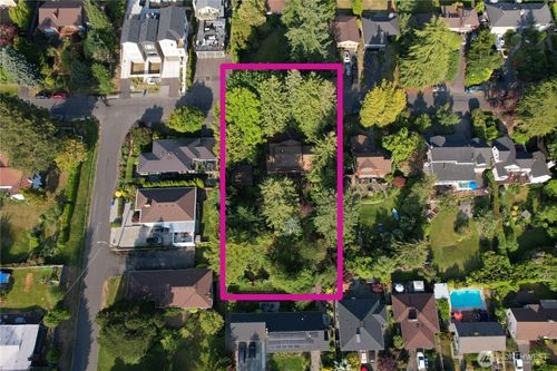 12045 8th Ave Nw, Seattle, WA, 98177-4537 | Card Image