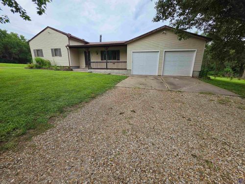 5820 Ne Indian Creek Rd, Topeka, KS, 66617-1646 | Card Image