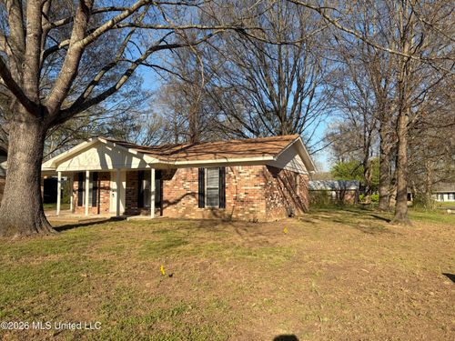 5536 Crestwood Dr, Horn Lake, MS, 38637-9020 | Card Image