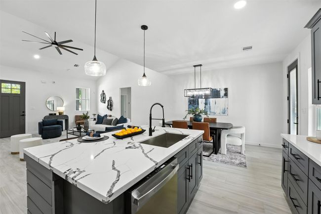 256 Davis Bend Rd, House other with 5 bedrooms, 3 bathrooms and 2 parking in Alvin TX | Image 11
