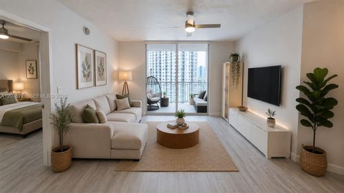 ph-10-275 Ne 18th St, MIAMI, FL, 33132-1117 | Card Image