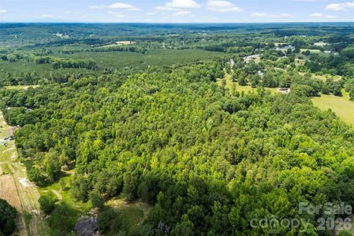 1122 Lavender Rd, Grover, NC, 28073-9716 | Card Image
