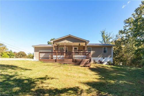 296 Elijah Beck Rd, Lexington, NC, 27292-6301 | Card Image