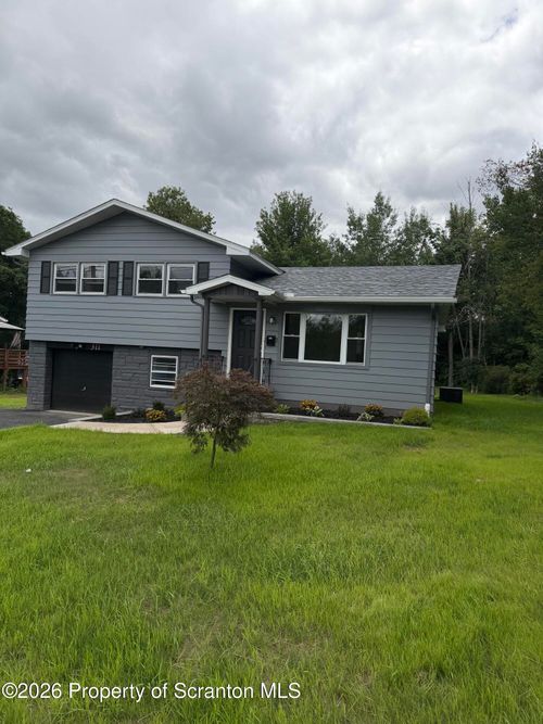 311 Betty St, Eynon, PA, 18403-1226 | Card Image