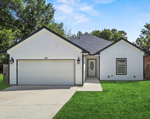 1511 Illinois Ave, Fort Worth, TX, 76104-7525 | Card Image