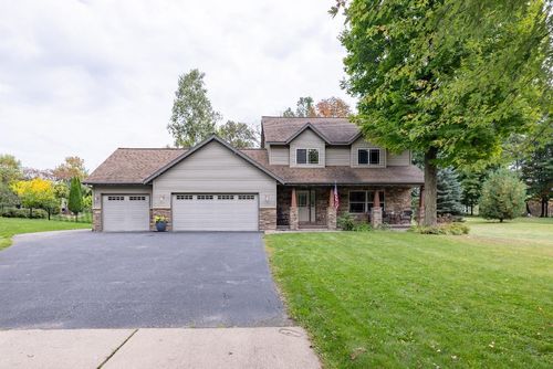 205 Aspen Grove Ln, Wausau, WI, 54403-9358 | Card Image