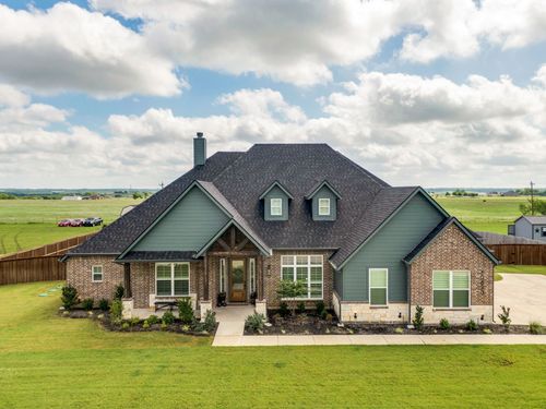 10630 Barleycorn Ln, Venus, TX, 76084-4022 | Card Image