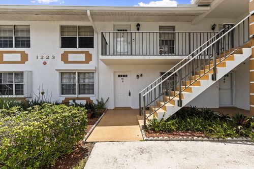 e-1-1223 S Lakes End Dr, Fort Pierce, FL, 34982-6728 | Card Image