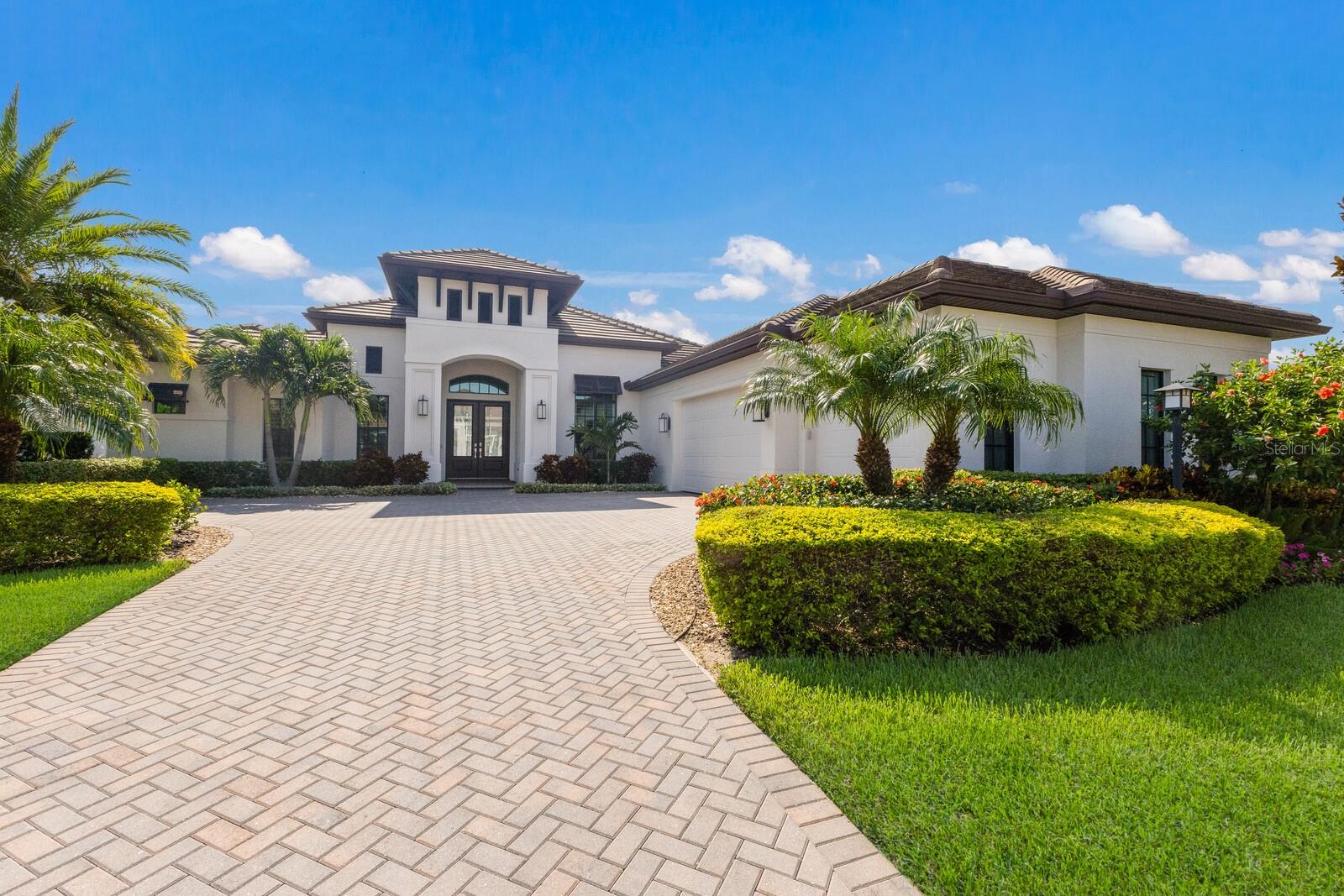 Crosswind Ave, Sarasota, FL 34240