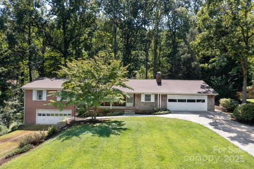 109 Rusty Ln, Hendersonville, NC, 28791-1029 | Card Image
