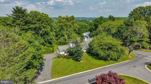 102 Meriden Dr, Hockessin, DE, 19707-1702 | Card Image
