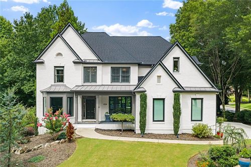 710 Lake Medlock Dr, Johns Creek, GA, 30022-5678 | Card Image