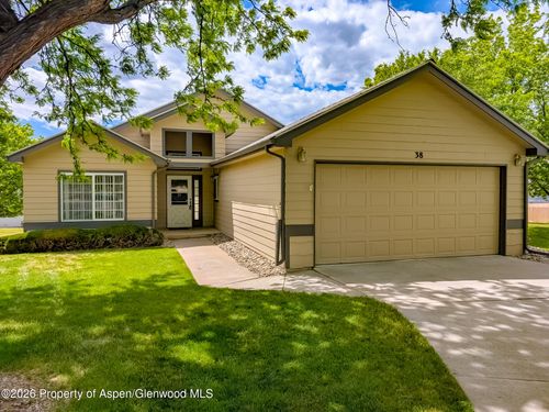 38 Cedar Ct, Parachute, CO, 81635-9513 | Card Image