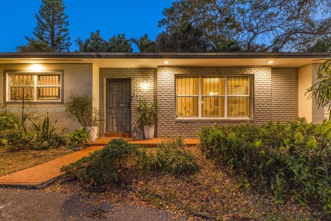 700 Ne 155 Th St, House other with 3 bedrooms, 2 bathrooms and null parking in Miami FL | Image 26