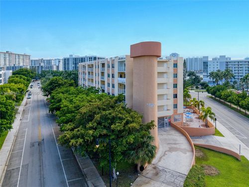 711-200 178th Dr, Sunny Isles Beach, FL, 33160-2876 | Card Image