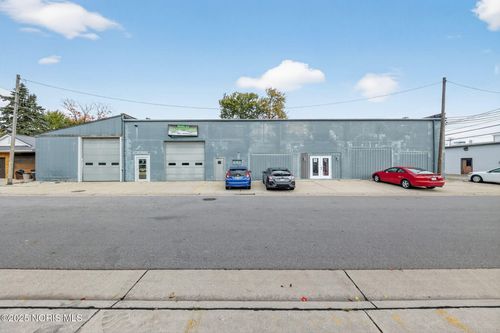 102 Monumental St, Archbold, OH, 43502-1658 | Card Image