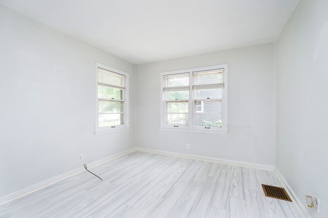 1115 E Edgewood Ave, House other with 2 bedrooms, 1 bathrooms and null parking in Indianapolis IN | Image 6