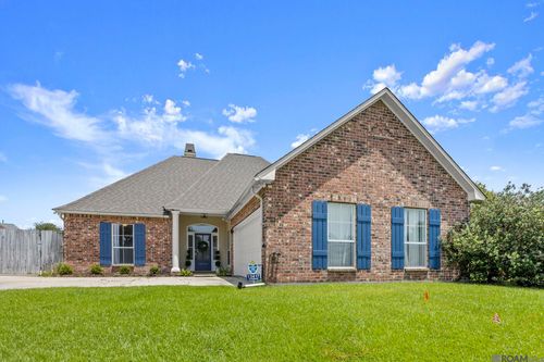 13417 Russeau Ct, Baton Rouge, LA, 70815-9400 | Card Image