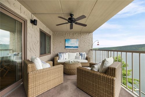 110 Cliffside Dr, Canandaigua, NY, 14424-8807 | Card Image