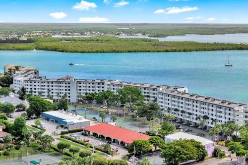 c-303-1085 Bald Eagle Dr, MARCO ISLAND, FL, 34145-2143 | Card Image