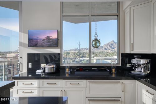 1101-2402 E Esplanade Ln, Phoenix, AZ, 85016-9108 | Card Image