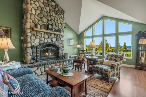 833 Drummond Peak Rd, Kingston, ID, 83839-8714 | Card Image