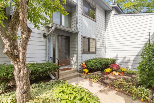 123-139 Windsor Dr, Vernon Hills, IL, 60061-1416 | Card Image