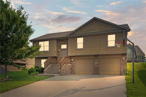 15780 Nw Morgan St, Platte City, MO, 64079-7902 | Card Image