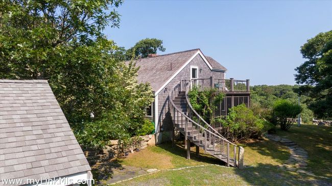 100 Gosnolds Way, House other with 4 bedrooms, 3 bathrooms and null parking in Chilmark MA | Image 12