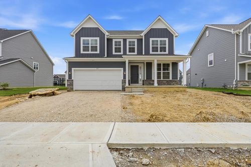 69 Banyan Dr, Lewis Center, OH, 43035-3204 | Card Image