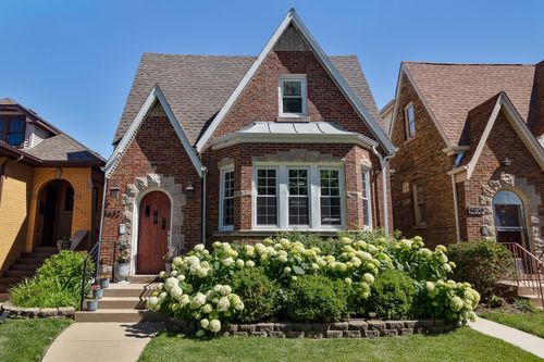 5632 W Pensacola Ave, Chicago, IL, 60634-1827 | Card Image