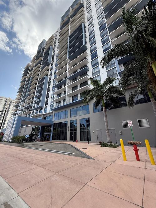 1001-5350 Nw 84th Ave, Doral, FL, 33166-3339 | Card Image