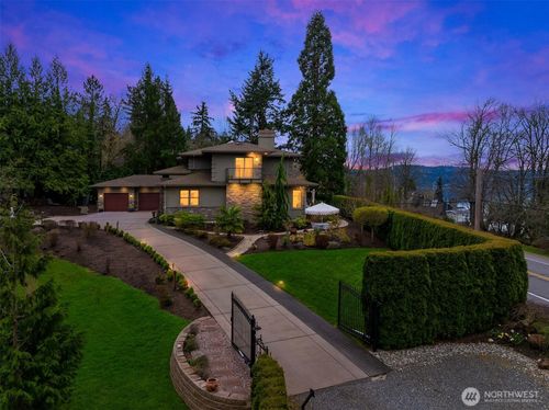 1018 E Lake Sammamish Pkwy Se, Sammamish, WA, 98075-9611 | Card Image