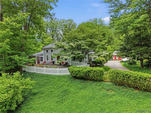 9665 New Oregon Rd, Eden, NY, 14057-9406 | Card Image