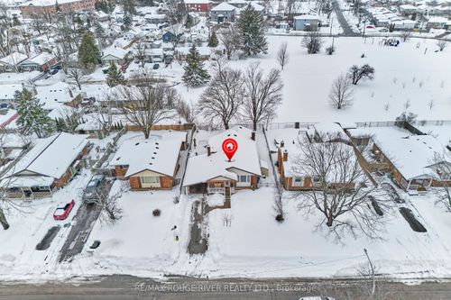 550 Garside Dr, Peterborough, ON, K9H7C7 | Card Image