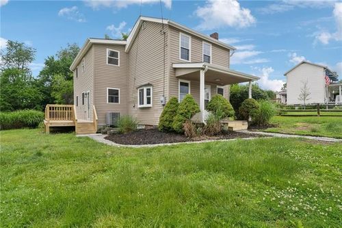 1004 Government Rd, Irwin, PA, 15642-8818 | Card Image