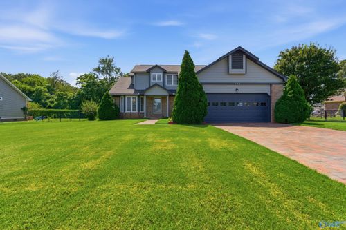 142 Henson Drive, Huntsville, AL, 35811 | Card Image